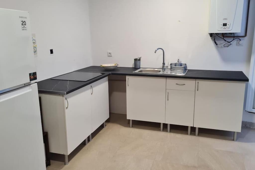 Apartamento Centrico Pontevedra Apartment ภายนอก รูปภาพ